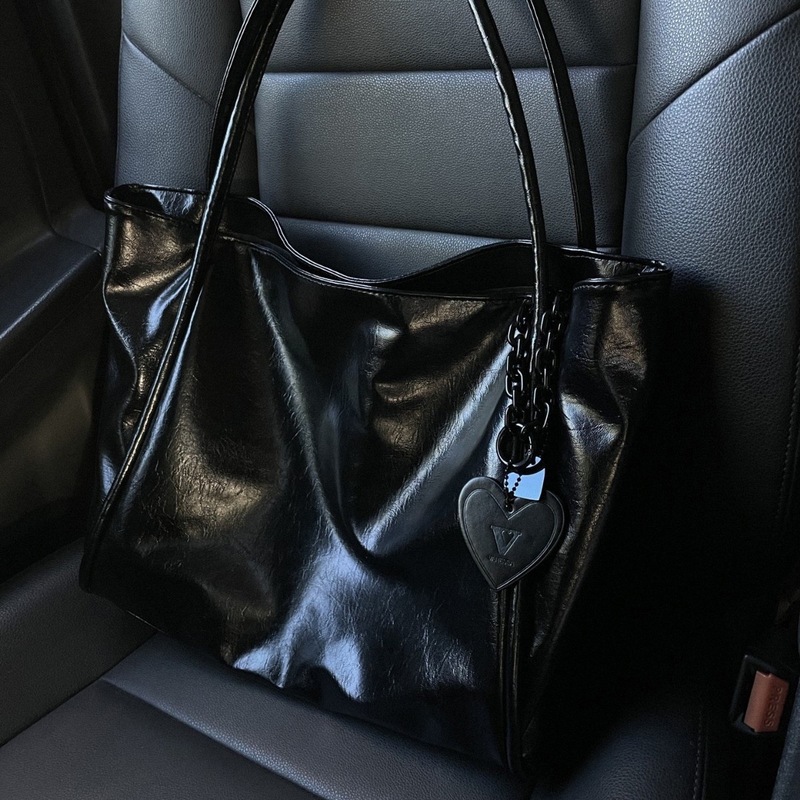 De nieuwe hartvormige hanger-t - Leather Work Handbags recensie en prijs