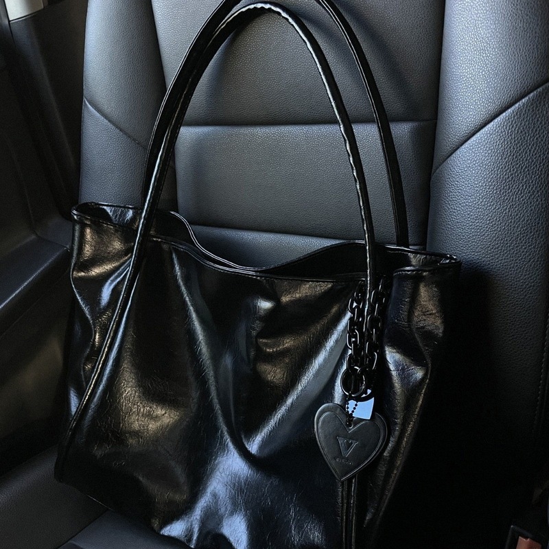 De nieuwe hartvormige hanger-t - Leather Work Handbags recensie en prijs